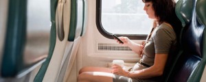 Nel 2015 da smartphone e tablet oltre 11 milioni di accessi In treno anche nel tempo libero: nell’ultimo anno   +9% di viaggiatori nel weekend e nei festivi.