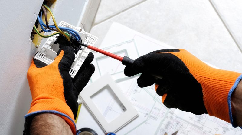 Elettricista, autista di mezzi pubblici e cameriere tra i professionisti più introvabili